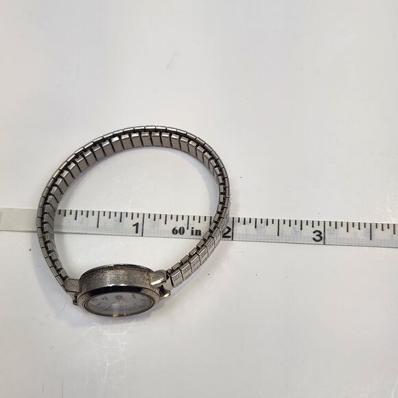 Carriage by Timex Ladies Silver Tone Stretch Band Watch Wristwatch Round Works. - Picture 7 of 7